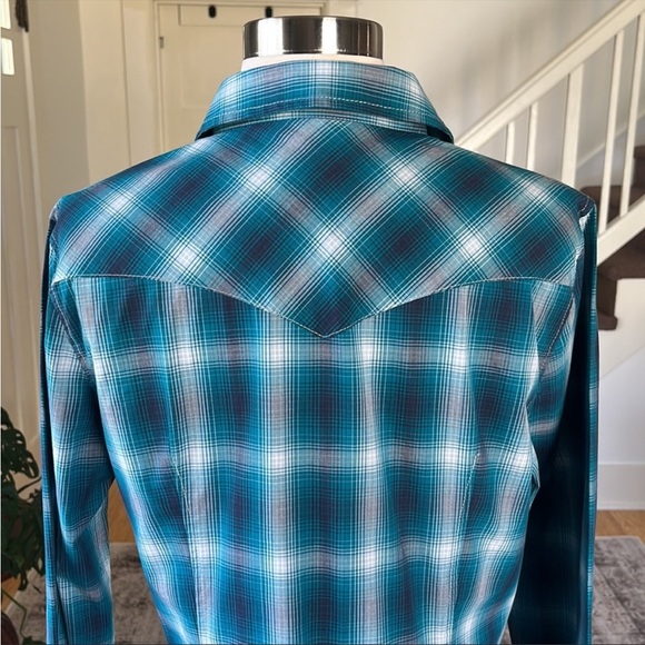 PENDLETON Western Snap-Front Shirt Plaid Turquoise
Medium - Picture 10 of 12